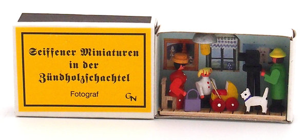 Seiffener Miniaturen in der Zündholzschachtel - Zündholzschachtel Fotograf